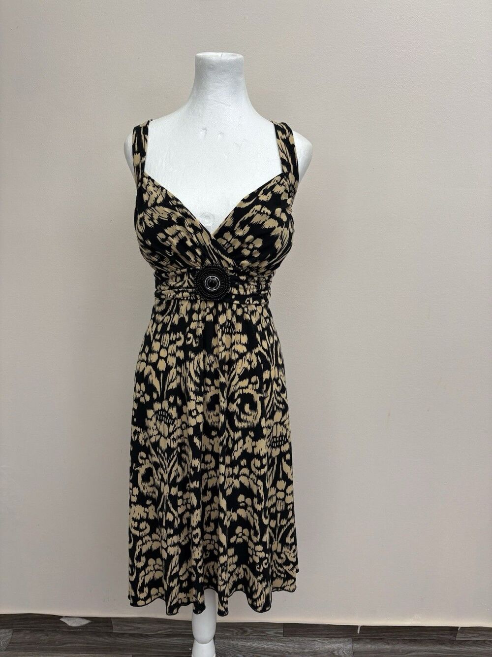 Enfocus Studio Women’s Fit & Flare High Low Dress Size 14 V Neck W/ Bra pads